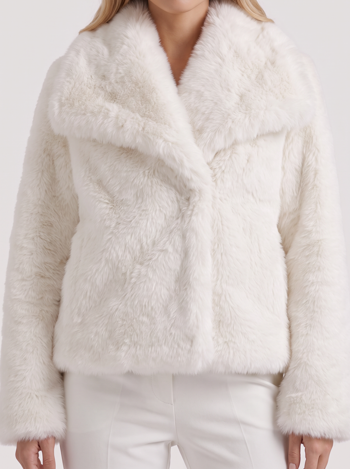 Amelie | Cosy Short Winter Faux Fur Coat