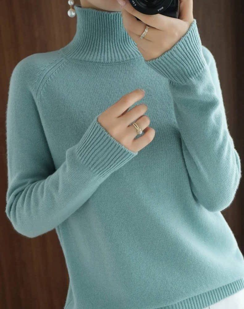 Bonnie | Cosy Ribbed Turtleneck Christmas Jumper for Women