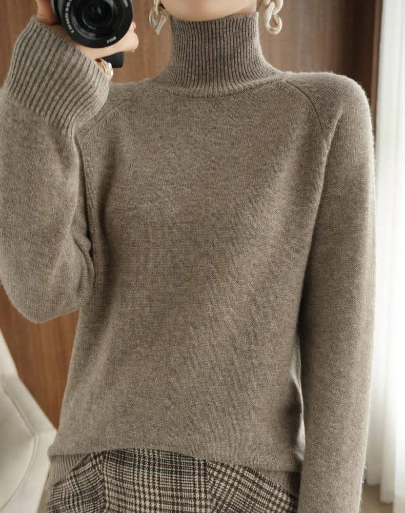 Bonnie | Cosy Ribbed Turtleneck Christmas Jumper for Women