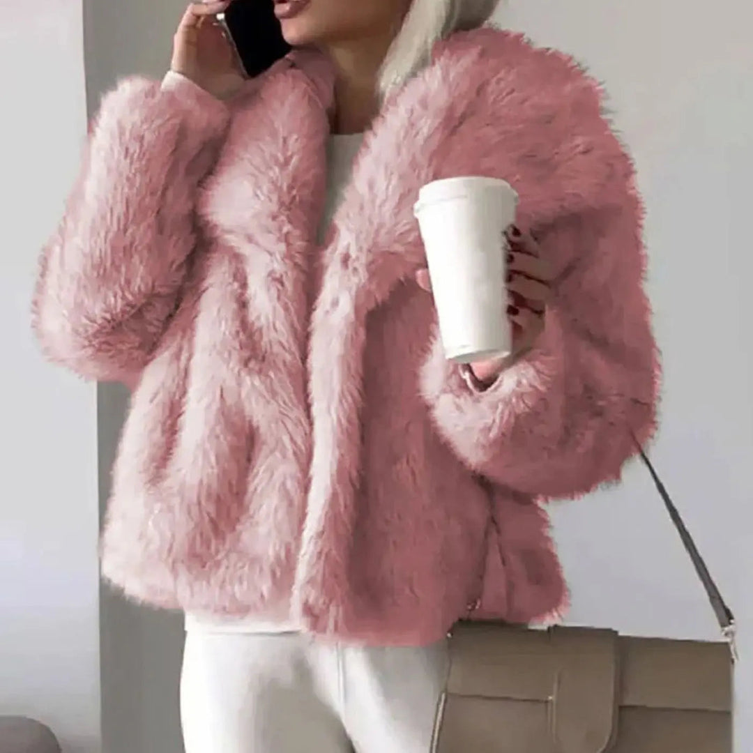 Elizabeth | Chic Cropped Faux Fur Coat with Wide Lapels