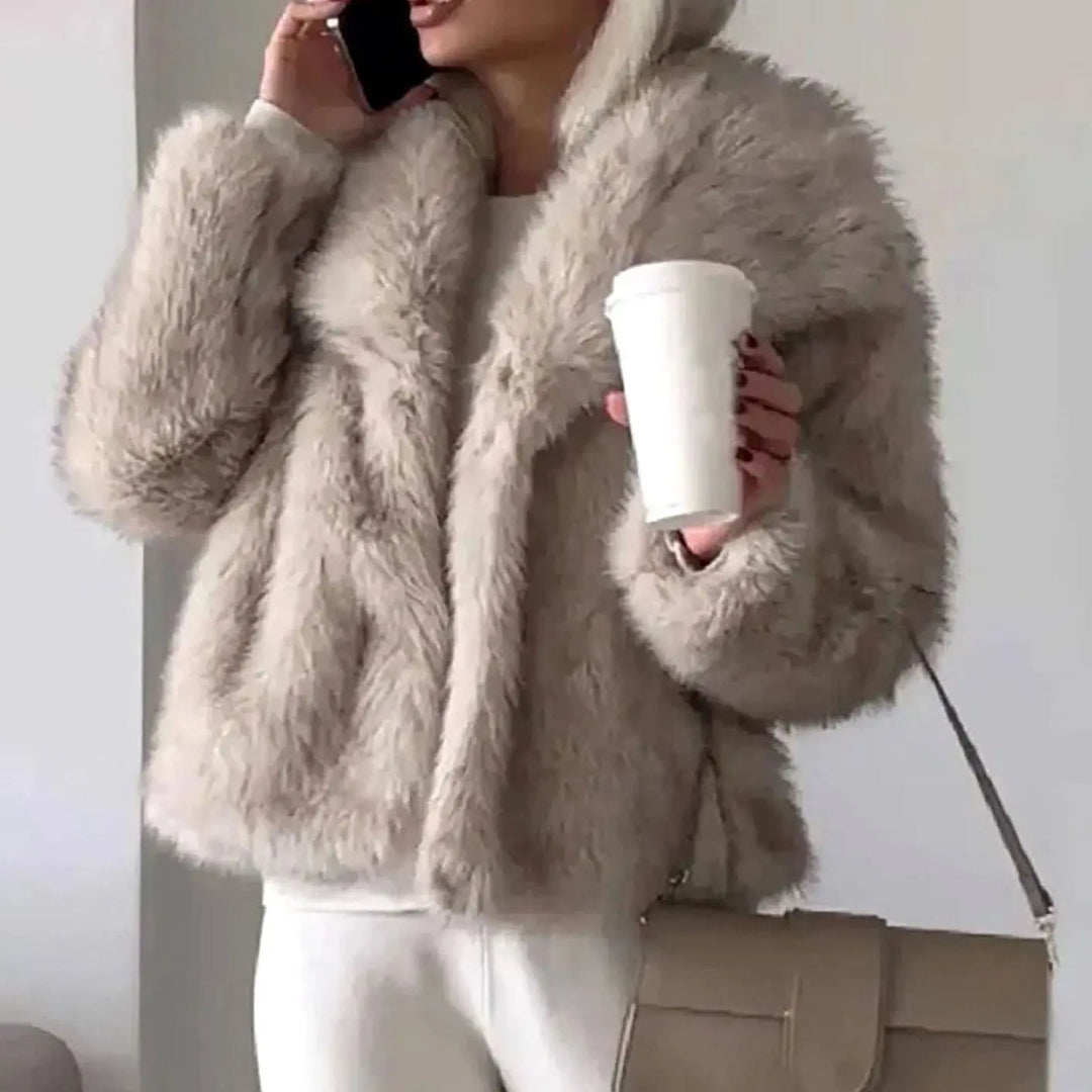 Elizabeth | Chic Cropped Faux Fur Coat with Wide Lapels