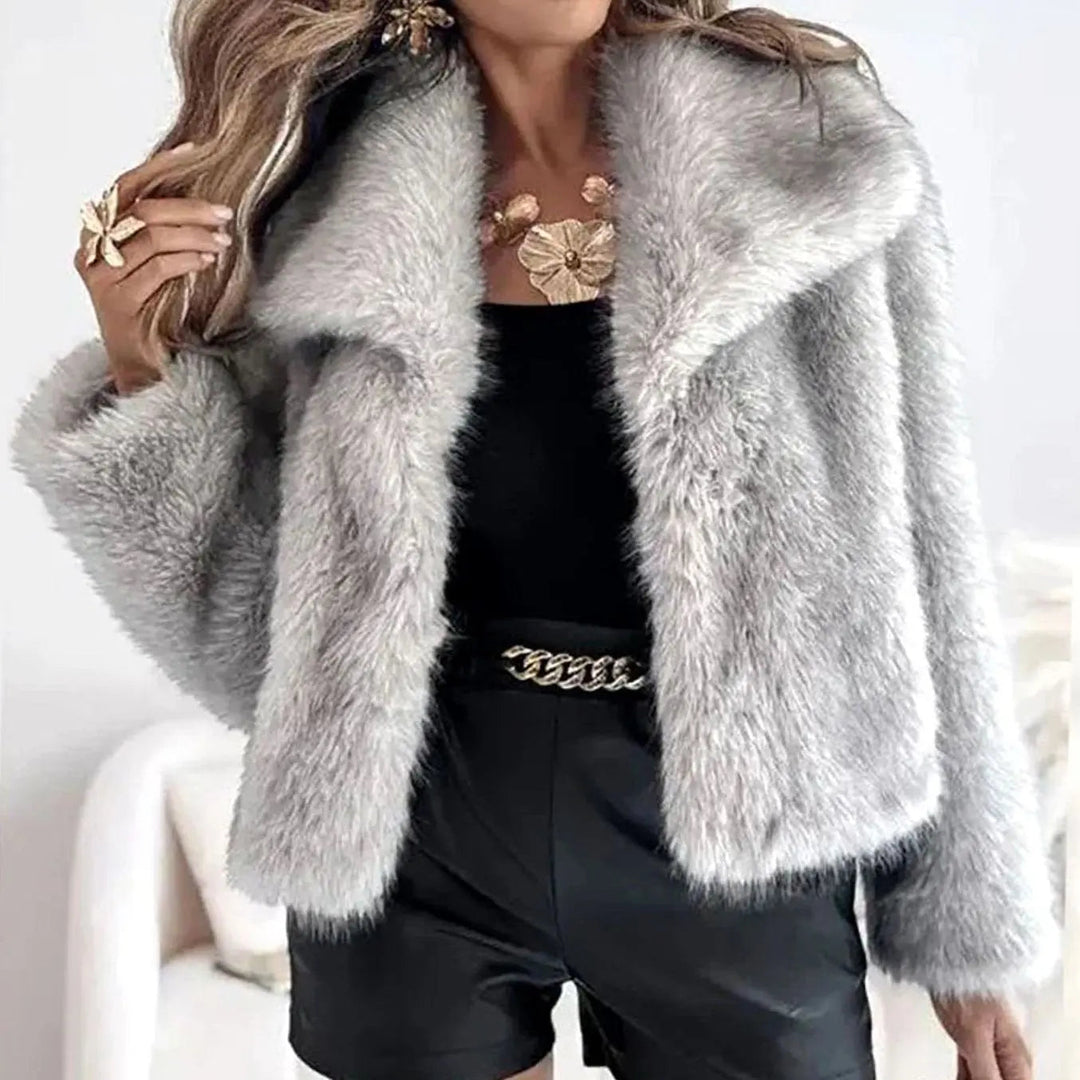 Elizabeth | Chic Cropped Faux Fur Coat with Wide Lapels