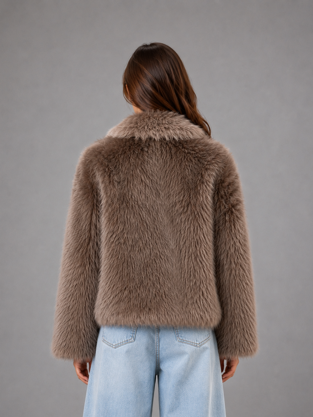 Ellie | Timeless Oversized Faux Fur Coat with Statement Collar