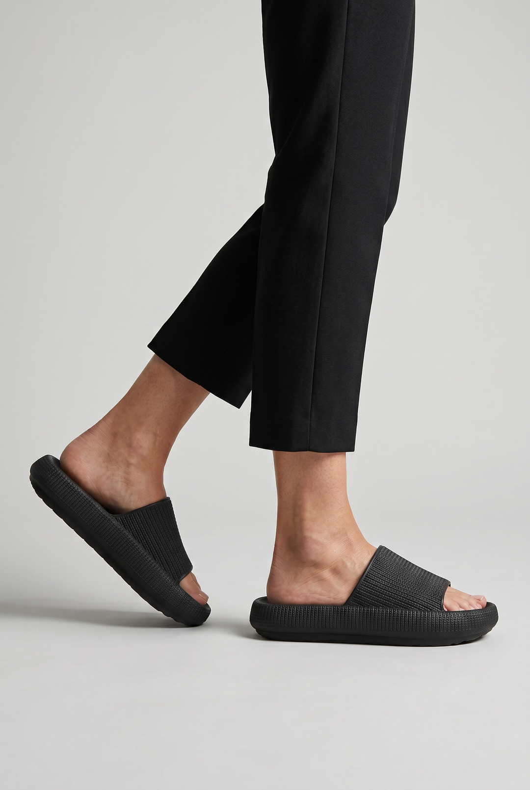 Olivia | Relaxed Cushioned Slide Slippers with Non-Slip Sole