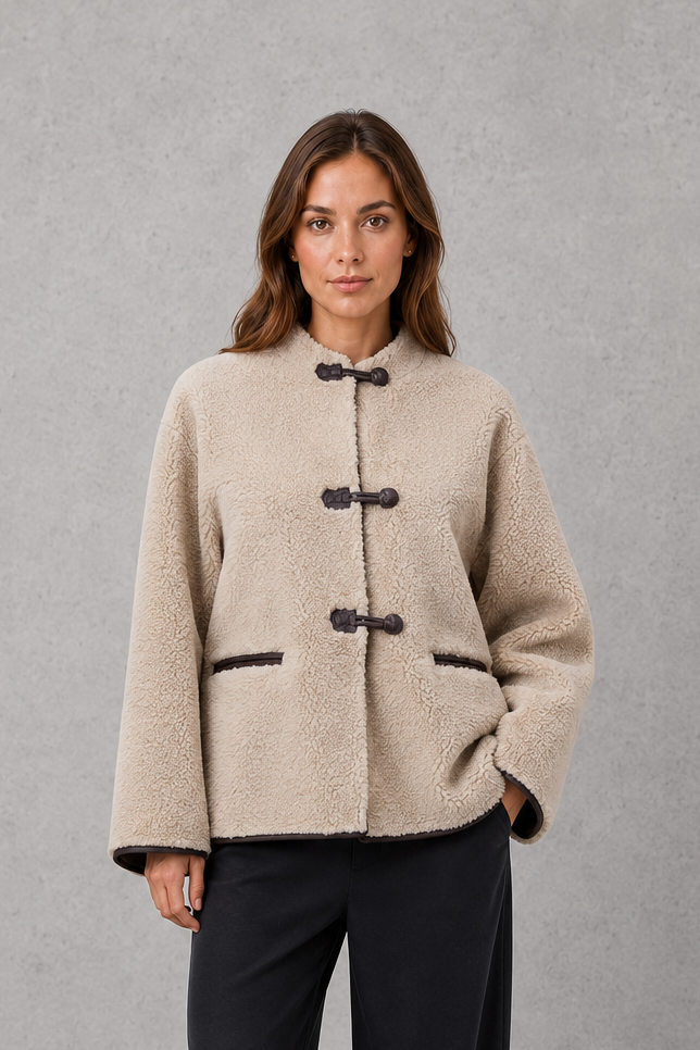 Orla | Effortless Oversized Faux Fur Coat with Toggle Fastening