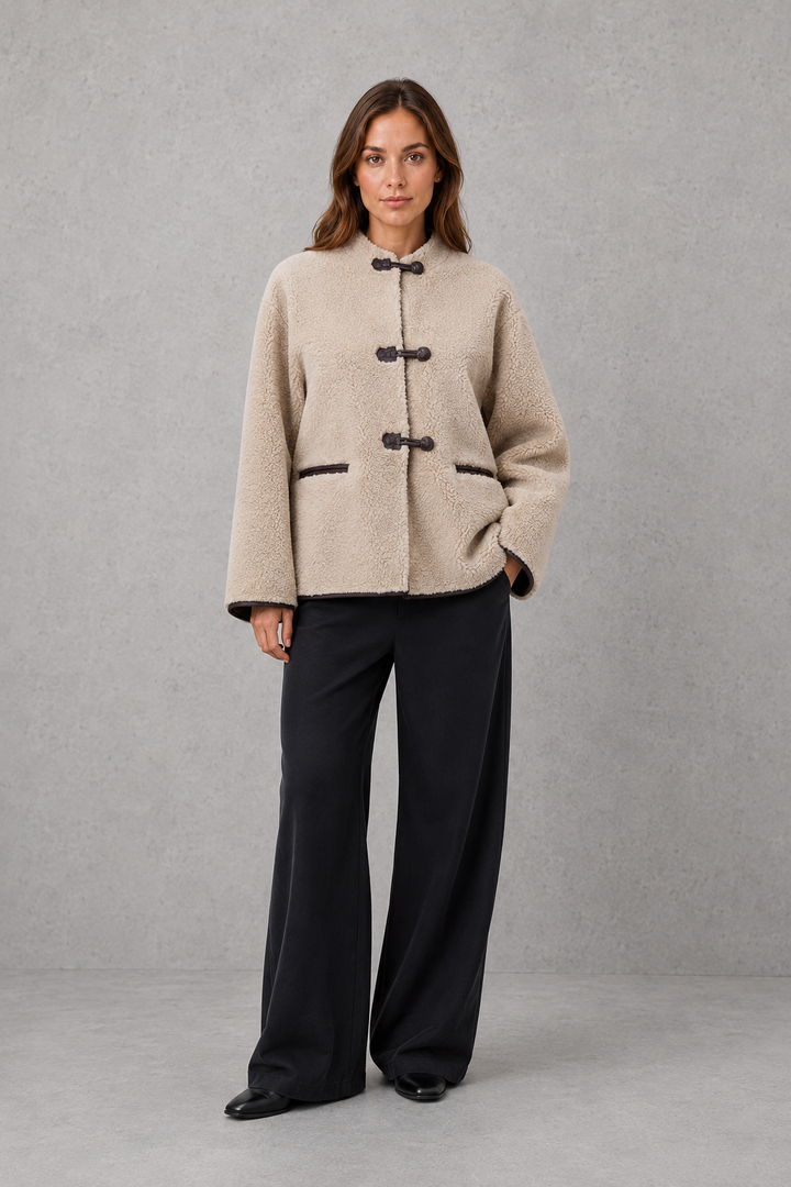 Orla | Effortless Oversized Faux Fur Coat with Toggle Fastening