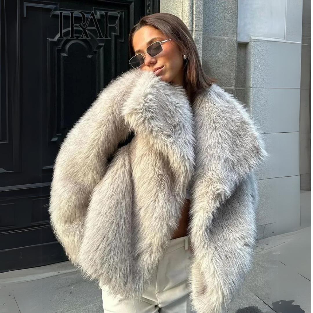 Ottilie | Cosy Oversized Faux Fur Coat with Statement Collar