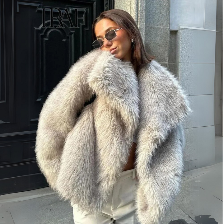 Ottilie | Cosy Oversized Faux Fur Coat with Statement Collar