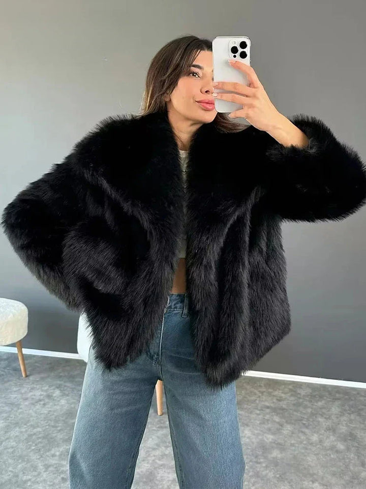 Ottilie | Cosy Oversized Faux Fur Coat with Statement Collar
