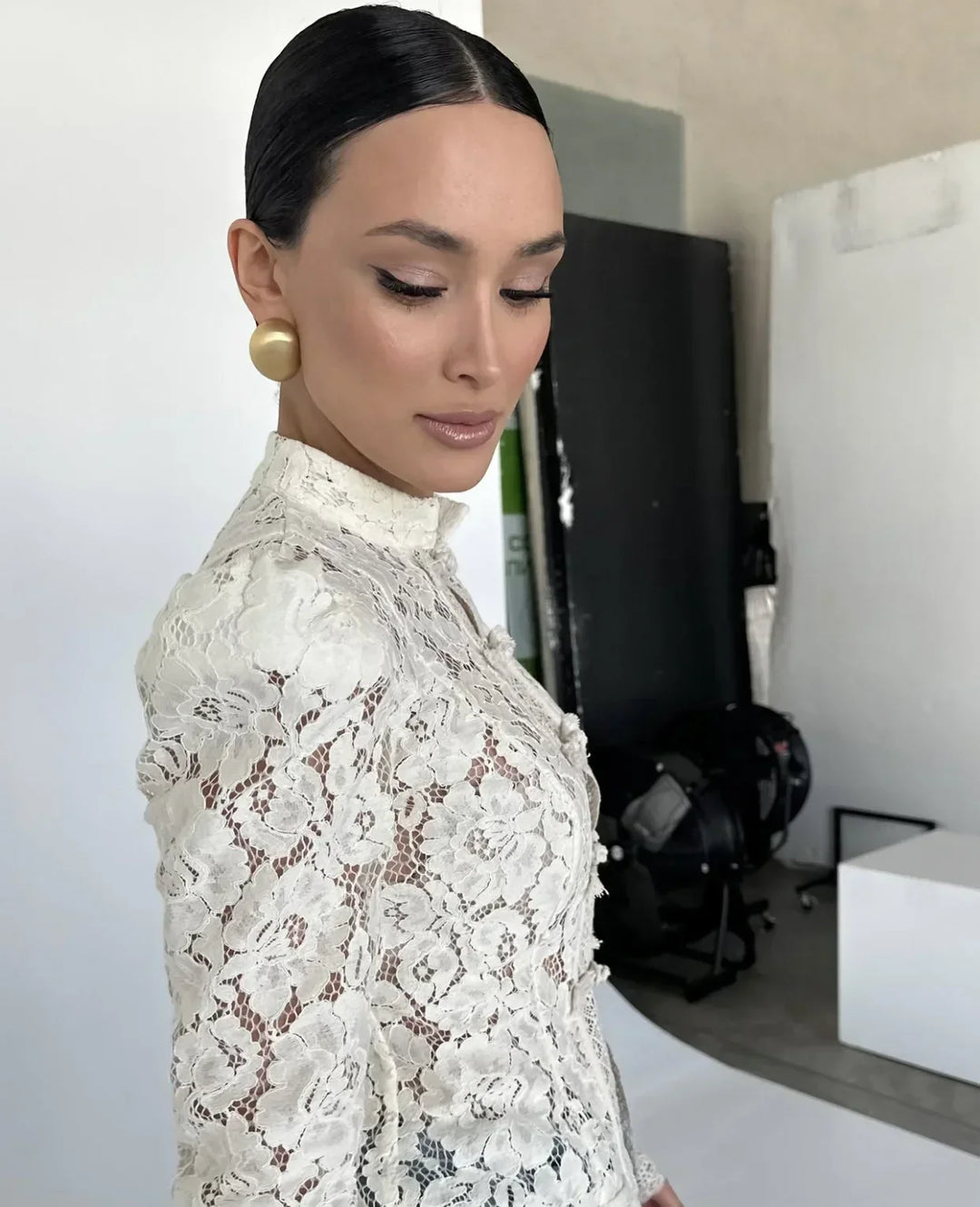 Raya | Refined Lace Puff Sleeve Party Top with Stand Collar